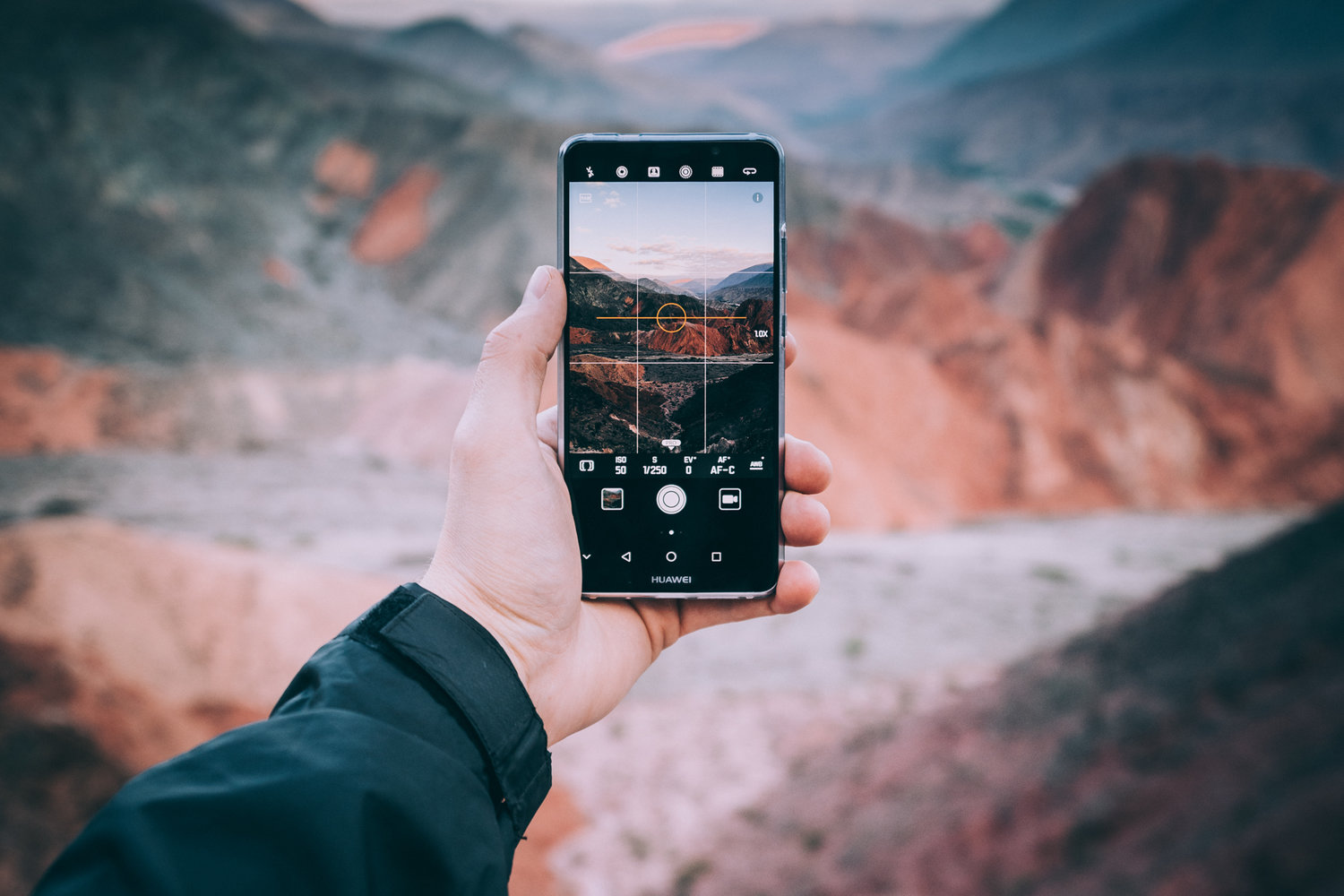 آموزشگاه کامپیوتر خط به خط،دوره فنی حرفه ای طراحی سایت،دوره طراحی سایت در مشهد،موبایل‌گرافی؛ هنری در جیب شما