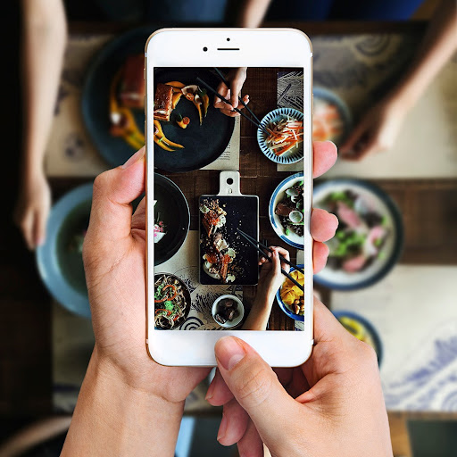 آموزشگاه کامپیوتر خط به خط،دوره فنی حرفه ای طراحی سایت،دوره طراحی سایت در مشهد،«موبایل‌گرافی» (Mobile Photography) یا عکاسی با موبایل، هنری است